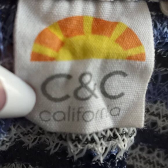 C&C CALIFORNIA BLUE & WHITE BUTTON DOWN CROCHET BLOUSE SZ.L EUC - Picture 6 of 8